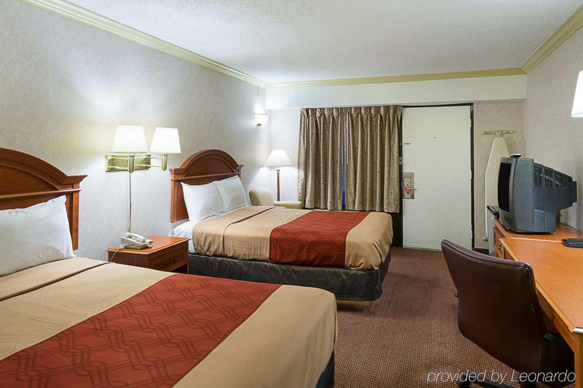 Econo Lodge Airport New Castle Exterior foto
