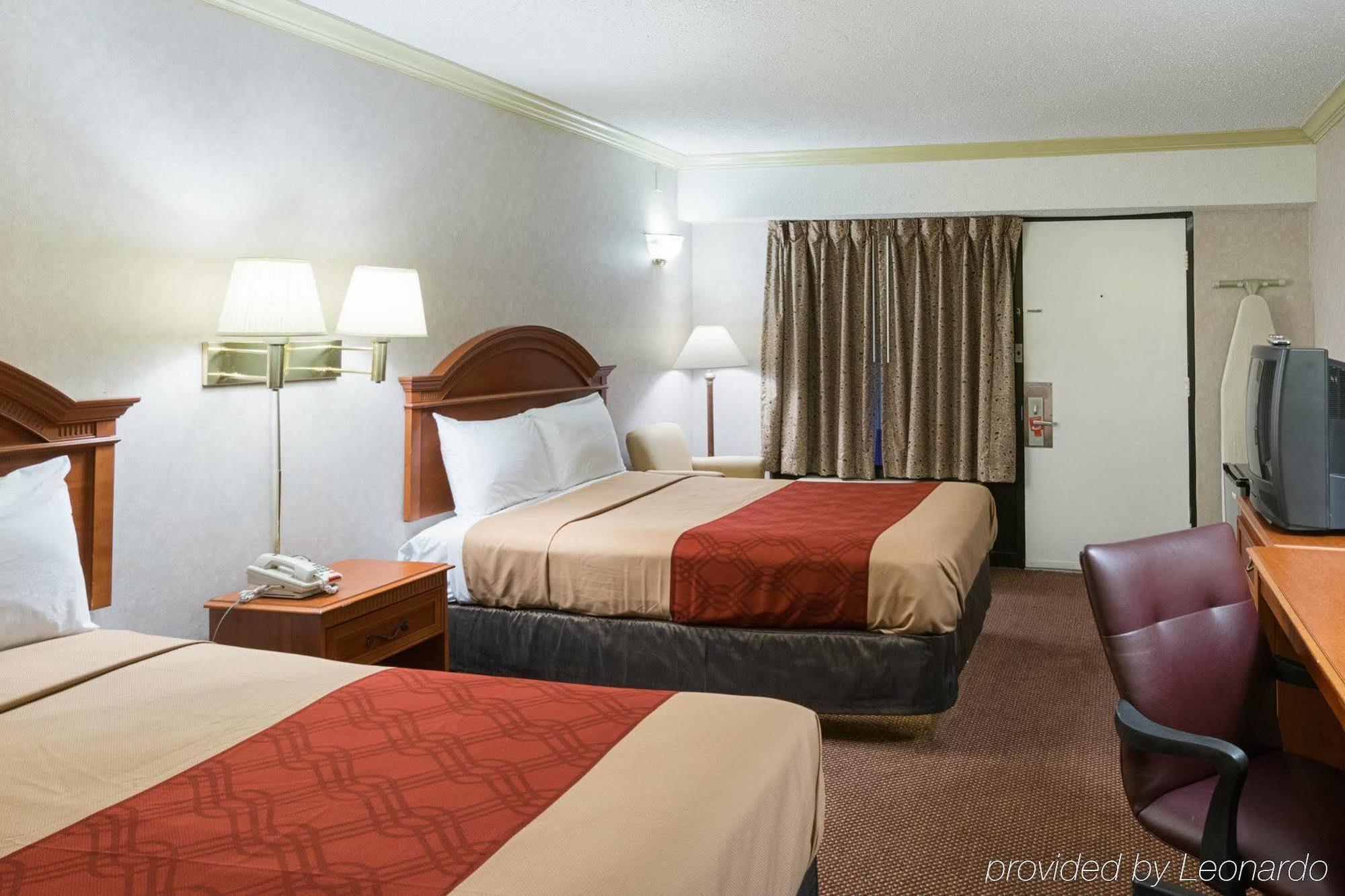 Econo Lodge Airport New Castle Exterior foto