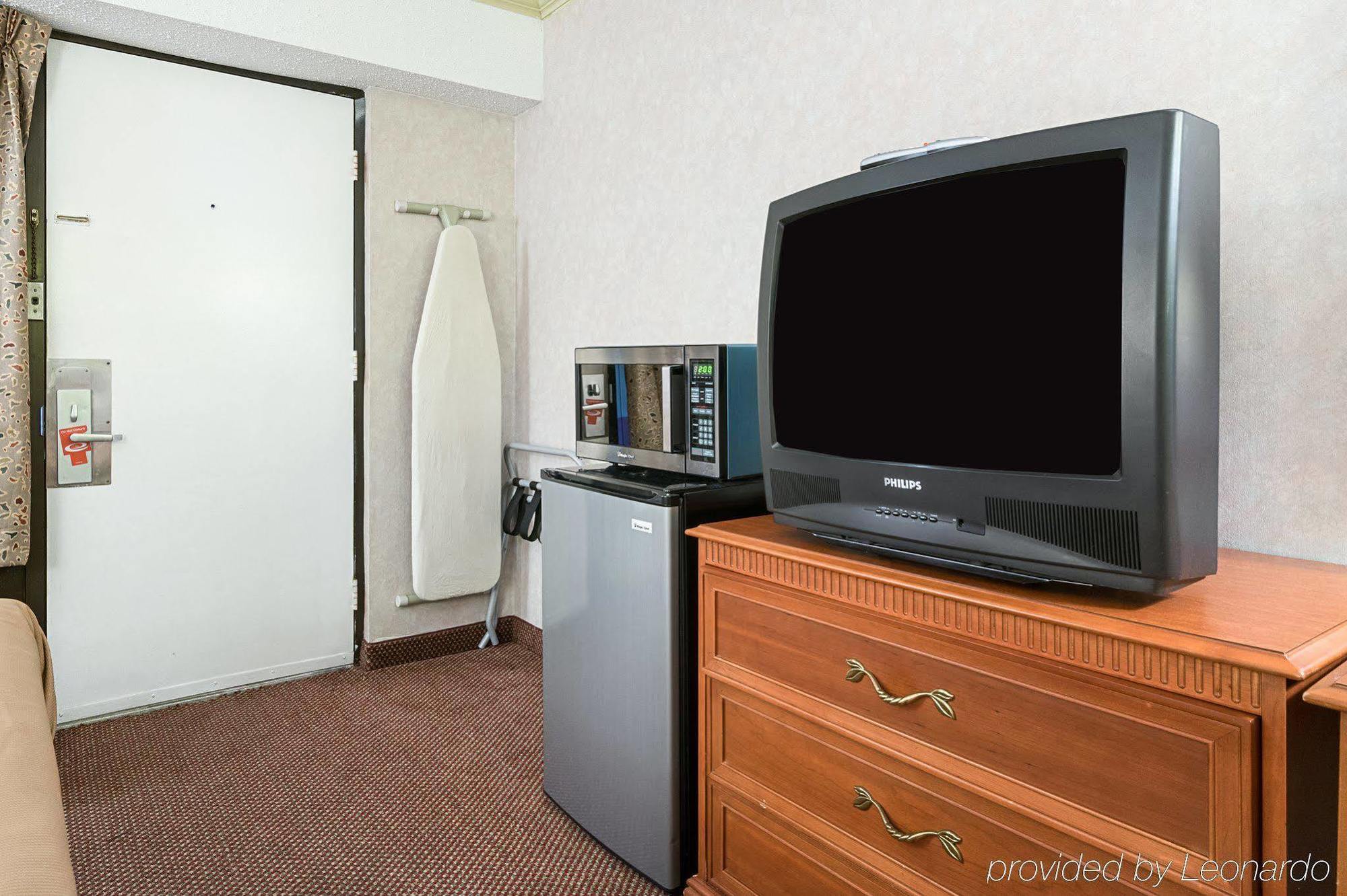 Econo Lodge Airport New Castle Exterior foto